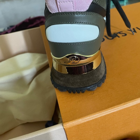 LV MULTICOLORED - Picture 2 of 5